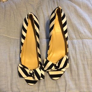 RARE J. Crew Navy striped heels 9.5
